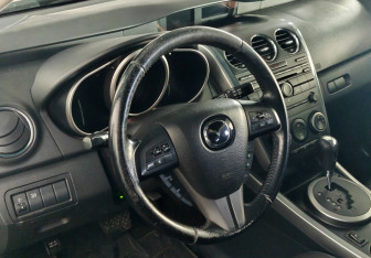 Подержанный автомобиль Mazda CX-7 2011 года (12 фото)