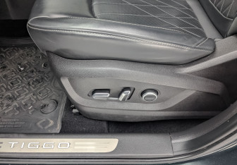 Подержанный автомобиль Chery Tiggo 8 Pro Max 2023 года (21 фото)