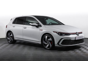 Подержанный автомобиль Volkswagen Golf GTI Hatchback 2021 года (3 фото)