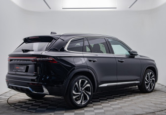 Подержанный автомобиль Geely Monjaro 2024 года (5 фото)