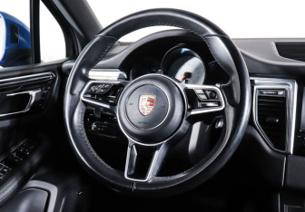 Подержанный автомобиль Porsche Macan 2014 года (44 фото)