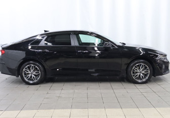 Подержанный автомобиль Kia K5 2021 года (7 фото)