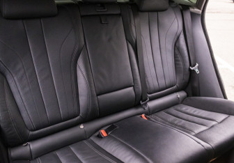 Подержанный автомобиль BMW X6 2019 года (12 фото)