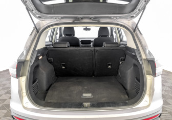 Подержанный автомобиль Geely Coolray 2023 года (10 фото)