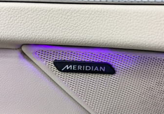 Подержанный автомобиль Jaguar XF Sedan 2019 года (30 фото)