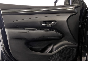 Подержанный автомобиль Hyundai Tucson 2021 года (19 фото)