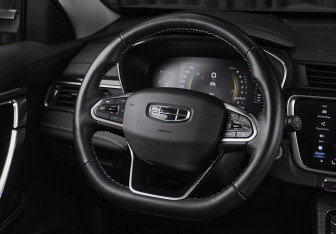 Подержанный автомобиль Geely Atlas Pro 2022 года (11 фото)