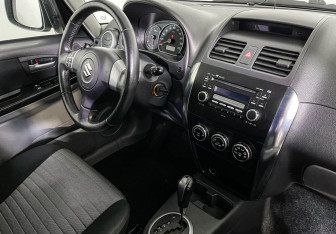 Подержанный автомобиль Suzuki SX4 Hatchback 2008 года (9 фото)
