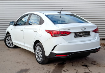 Подержанный автомобиль Hyundai Solaris Sedan 2020 года (7 фото)