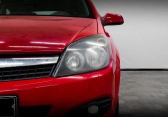 Подержанный автомобиль Opel Astra Hatchback 2007 года (17 фото)