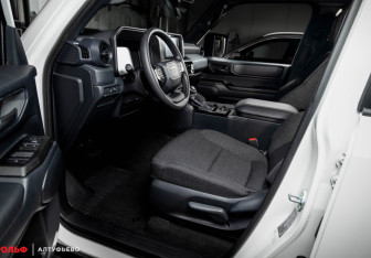 Новый Toyota Land Cruiser Prado 2024 (8 фото)
