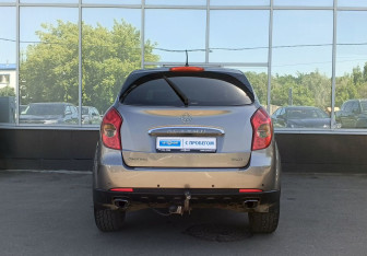 Подержанный автомобиль SsangYong Actyon 2012 года (6 фото)