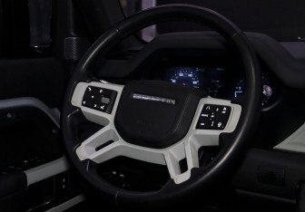 Подержанный автомобиль Land Rover Defender Suv 2020 года (14 фото)