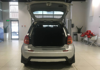 Подержанный автомобиль Suzuki SX4 Hatchback 2014 года (7 фото)