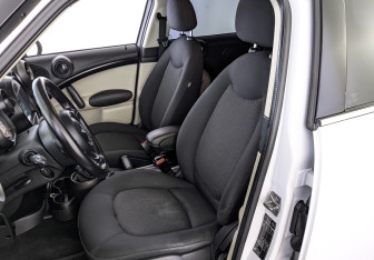 Подержанный автомобиль MINI Countryman 2012 года (20 фото)