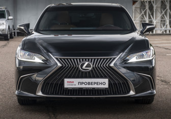 Подержанный автомобиль Lexus ES 2018 года (2 фото)