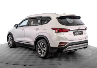 Подержанный автомобиль Hyundai Santa Fe 2020 года (7 фото)