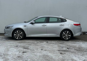 Подержанный автомобиль Kia Optima Sedan 2018 года (8 фото)