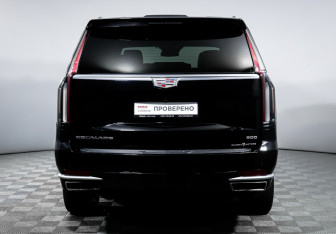 Подержанный автомобиль Cadillac Escalade Suv 2021 года (6 фото)