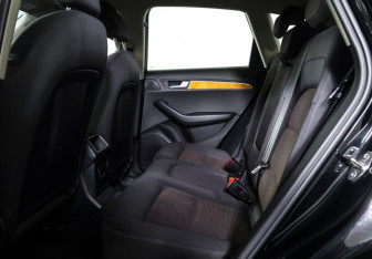Подержанный автомобиль Audi Q5 2012 года (11 фото)