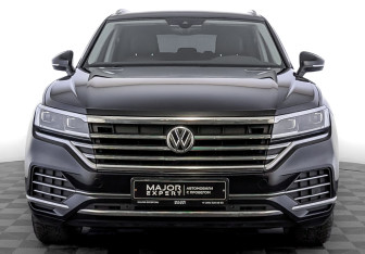 Подержанный автомобиль Volkswagen Touareg 2018 года (2 фото)
