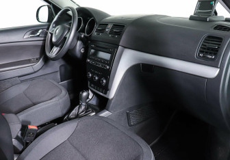 Подержанный автомобиль Skoda Yeti 2014 года (10 фото)