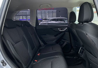 Подержанный автомобиль Subaru Forester Suv 2019 года (22 фото)