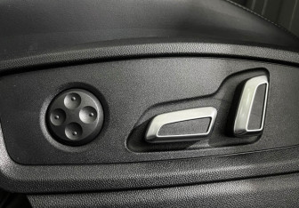 Подержанный автомобиль Audi Q5 2024 года (16 фото)