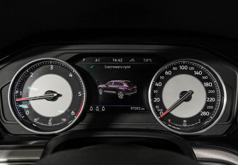 Подержанный автомобиль Volkswagen Touareg 2021 года (11 фото)