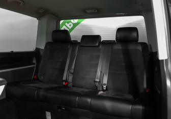 Подержанный автомобиль Volkswagen Multivan 2016 года (12 фото)