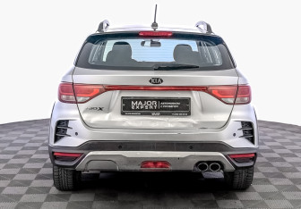 Подержанный автомобиль Kia Rio Hatchback 2021 года (6 фото)