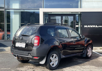 Подержанный автомобиль Renault Duster 2012 года (5 фото)