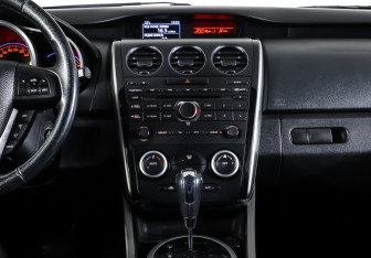 Подержанный автомобиль Mazda CX-7 2010 года (14 фото)