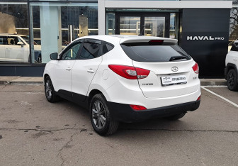Подержанный автомобиль Hyundai ix35 2014 года (7 фото)