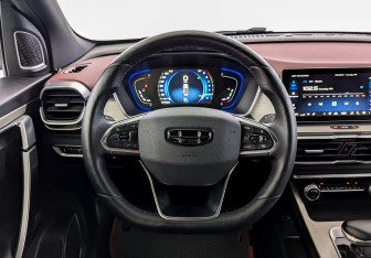 Подержанный автомобиль Geely Coolray 2023 года (23 фото)