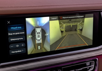 Подержанный автомобиль Hongqi H9 2023 года (28 фото)