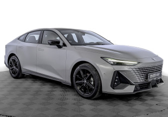 Подержанный автомобиль Changan UNI-V 2024 года (3 фото)