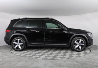 Подержанный автомобиль Mercedes-Benz GLB 2021 года (4 фото)