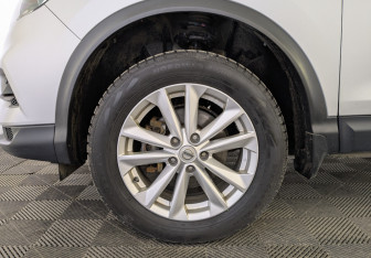 Подержанный автомобиль Nissan Qashqai 2020 года (12 фото)