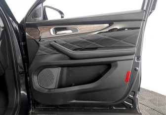 Подержанный автомобиль Exeed VX 2023 года (25 фото)