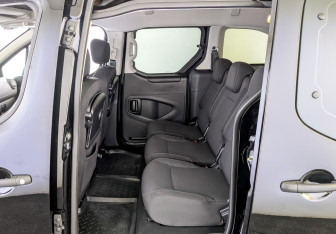 Подержанный автомобиль Opel Combo 2021 года (12 фото)