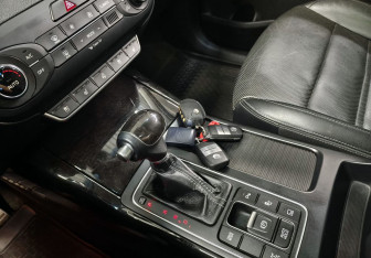 Подержанный автомобиль Kia Sorento 2016 года (20 фото)