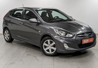 Подержанный автомобиль Hyundai Solaris Hatchback 2012 года (3 фото)
