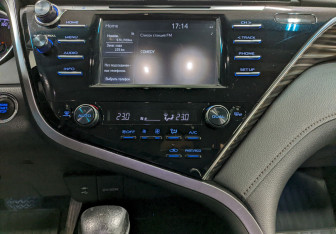 Подержанный автомобиль Toyota Camry Sedan 2019 года (24 фото)