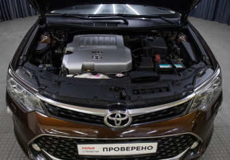 Подержанный автомобиль Toyota Camry Sedan 2017 года (9 фото)