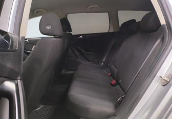 Подержанный автомобиль Volkswagen Passat Wagon 2009 года (10 фото)