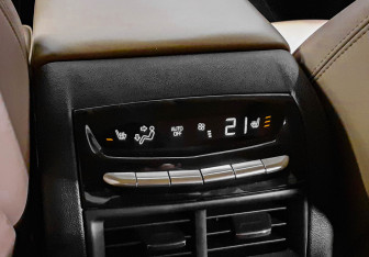 Подержанный автомобиль Cadillac XT5 2020 года (23 фото)