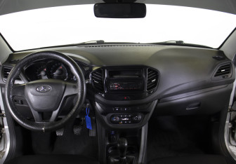 Подержанный автомобиль LADA (ВАЗ) Vesta Sedan 2017 года (13 фото)