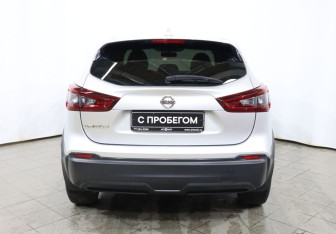 Подержанный автомобиль Nissan Qashqai 2020 года (5 фото)