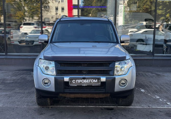 Подержанный автомобиль Mitsubishi Pajero 2008 года (2 фото)